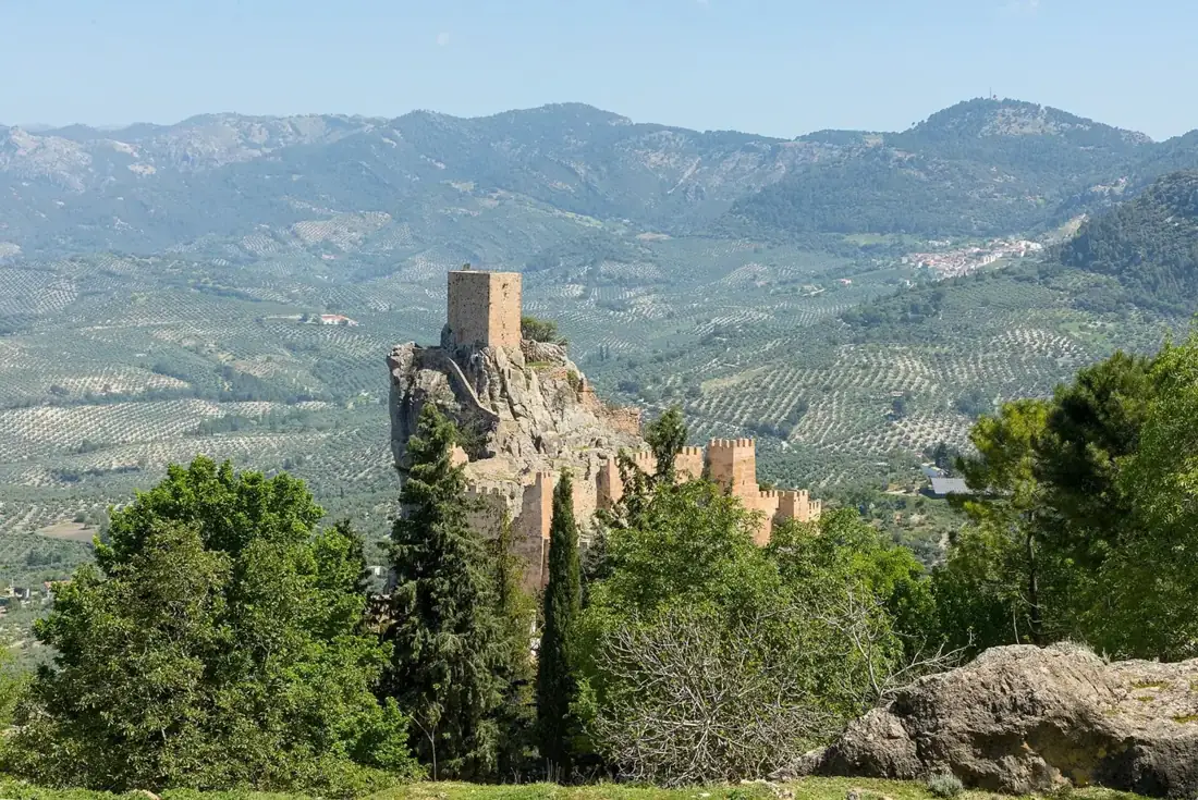 Castillo de La Iruela sobre un risco